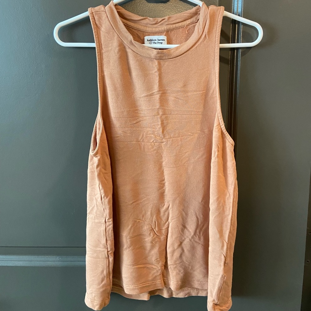 KATHLEEN BARNES X THE DROP tank top (M)